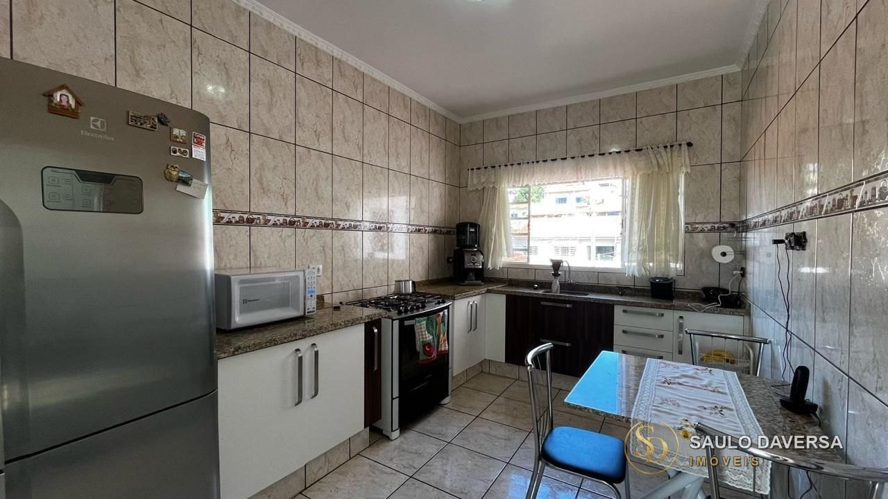 Casa em Jardim Ipê — foto 2